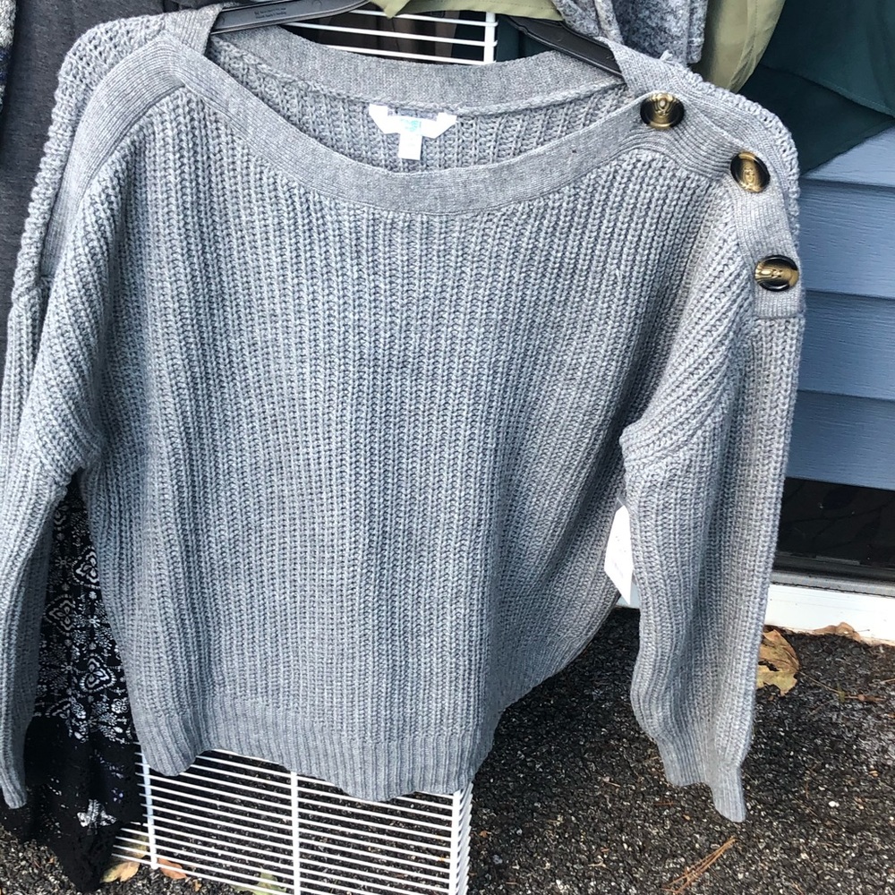 Sweater - Picture 3 of 3